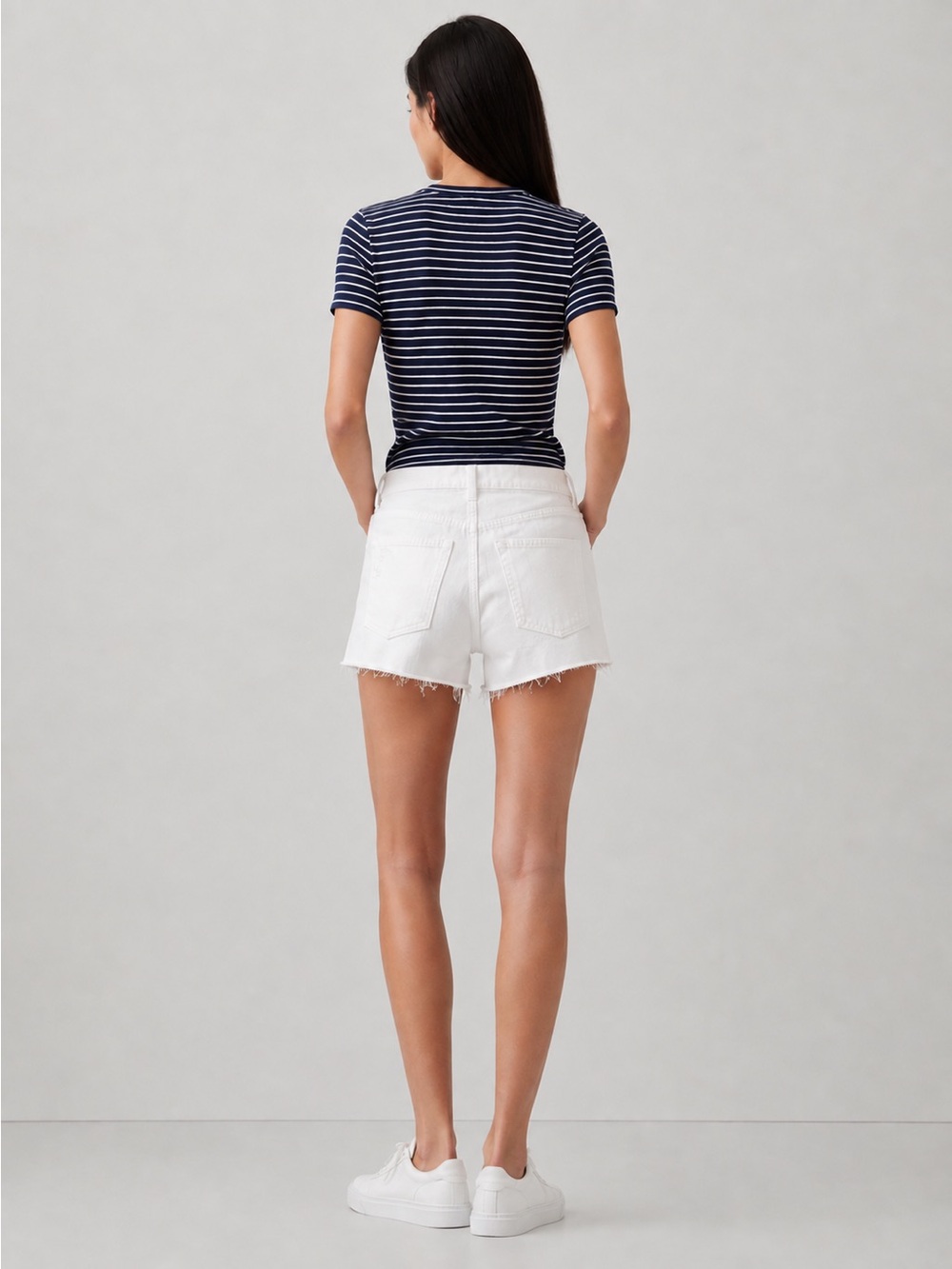 GAP "Low Stride" Distressed White Denim Shorts • Low Rise & Raw Hem • Size 25 - Picture 3 of 10